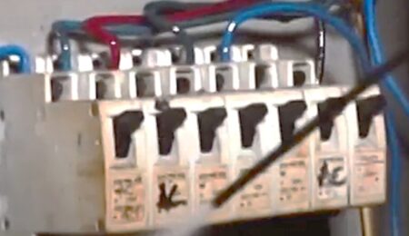 Electrical Contact Cleaner Membersihkan Panel Listrik